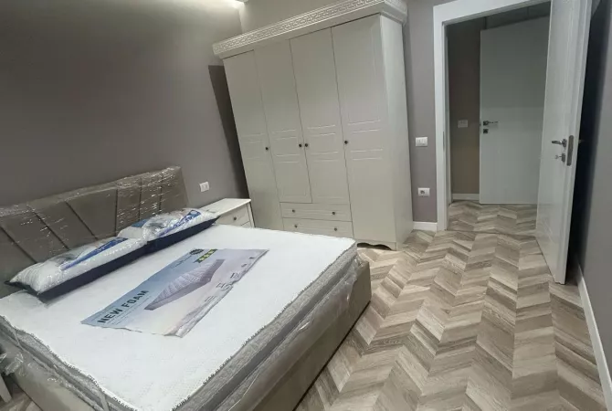 Shtepi ne shitje Apartament ne Tirane, 2+1, Mobilimi E mobiluar, Pagesa 360,000  Euro.