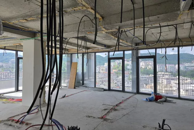 Shtepi me qera Apartament ne Tirane, 3+1, Mobilimi Bosh, pa mobiluar, Pagesa 5,000  Euro.