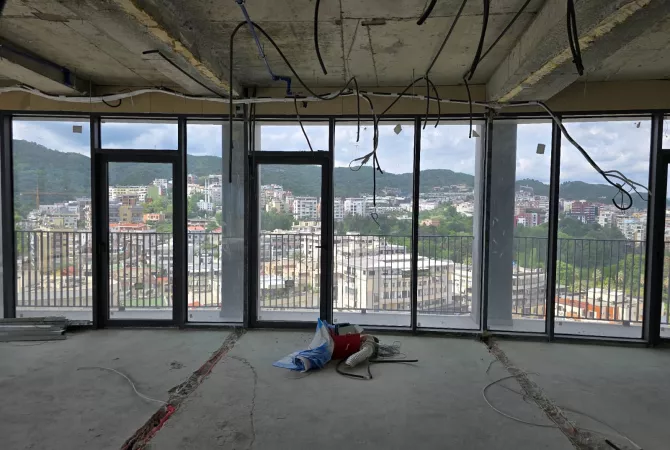 Shtepi me qera Apartament ne Tirane, 3+1, Mobilimi Bosh, pa mobiluar, Pagesa 5,000  Euro.