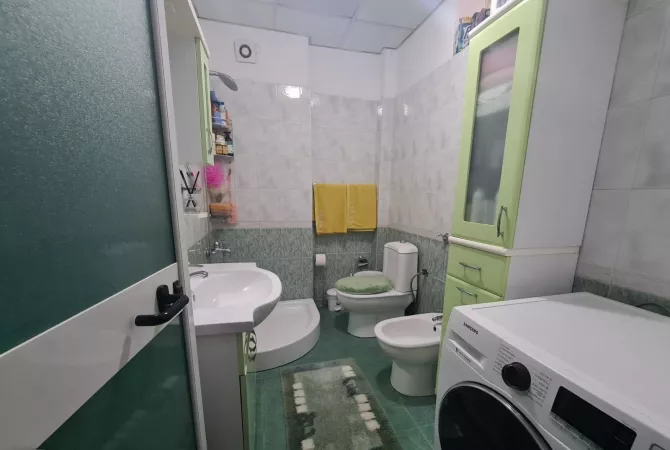 Shtepi me qera Apartament ne Tirane, 1+1, Mobilimi E mobiluar, Pagesa 550  Euro.