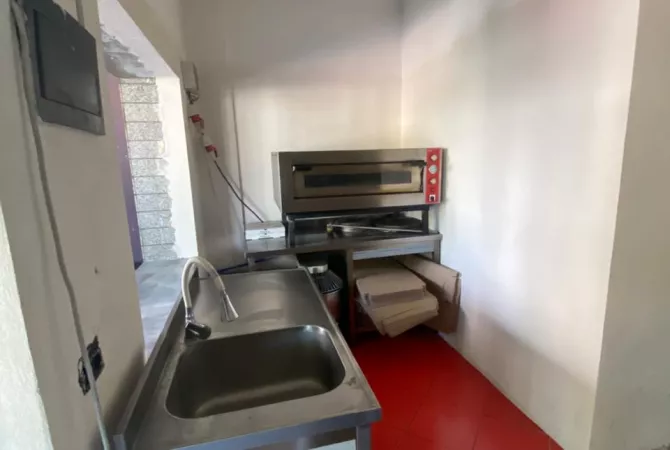 Ambient biznesi me qera 2+1 ne Tirane - 500 Euro