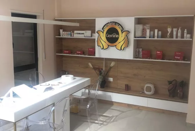 Shitet Apartament 3+1+2 tek Selvia