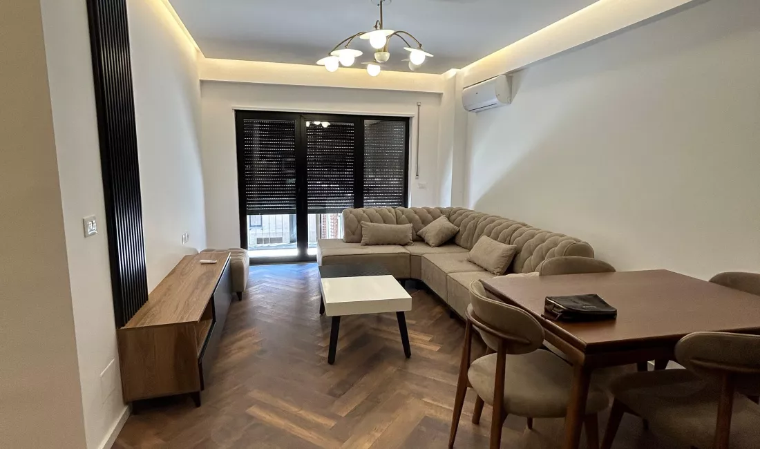 Shtepi me qera Apartament ne Tirane, 2+1, Mobilimi E mobiluar, Pagesa 900  Euro.