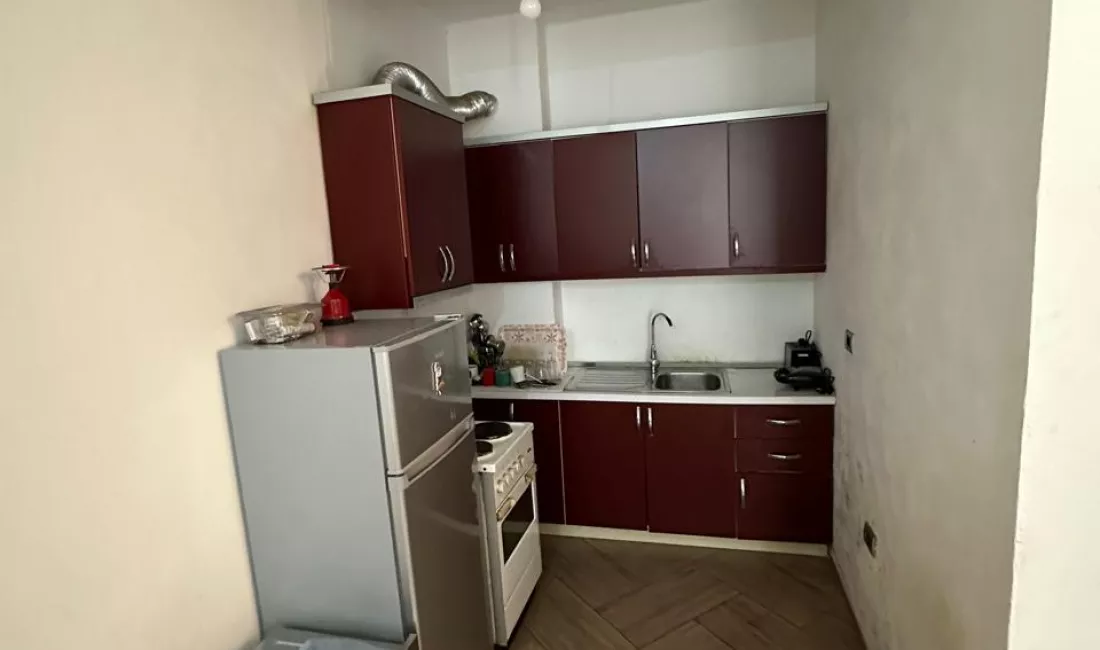 Shtepi ne shitje Apartament ne Tirane, 2+1, Mobilimi E mobiluar, Pagesa 105,000  Euro.