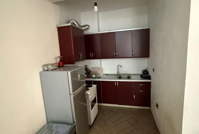 Shitet apartament 2+1 ne Astir