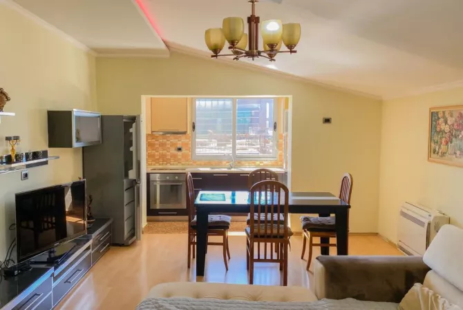 Shtepi me qera Apartament ne Tirane, 2+1, Mobilimi E mobiluar, Pagesa 650  Euro.