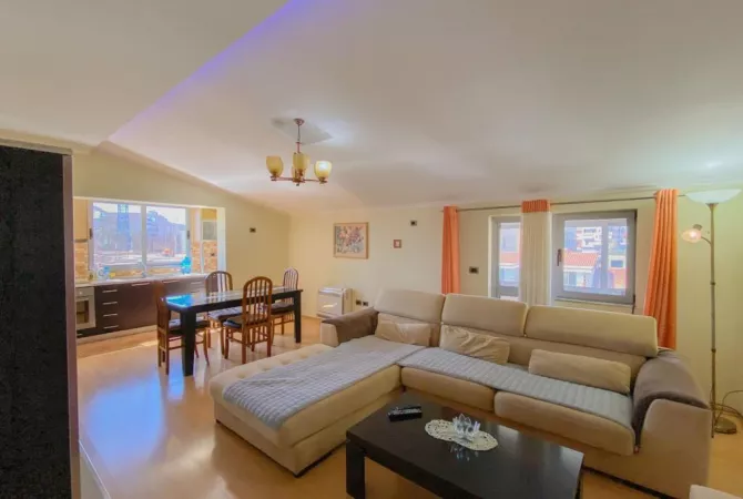 Shtepi me qera Apartament ne Tirane, 2+1, Mobilimi E mobiluar, Pagesa 650  Euro.