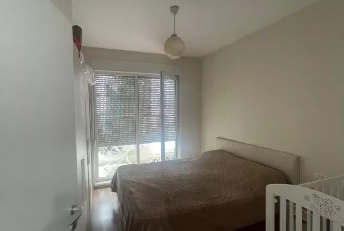 Shtepi ne shitje Apartament ne Tirane, 1+1, Mobilimi E mobiluar, Pagesa 110,000  Euro.