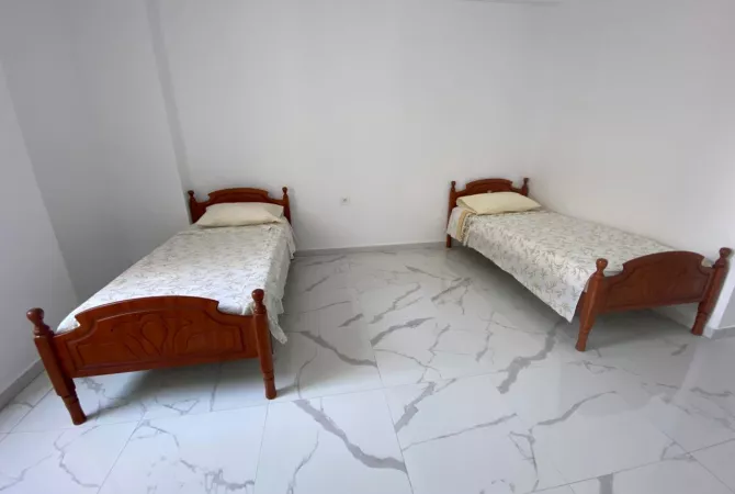 Jepet me qera apartament 2+1 ne Kamez 