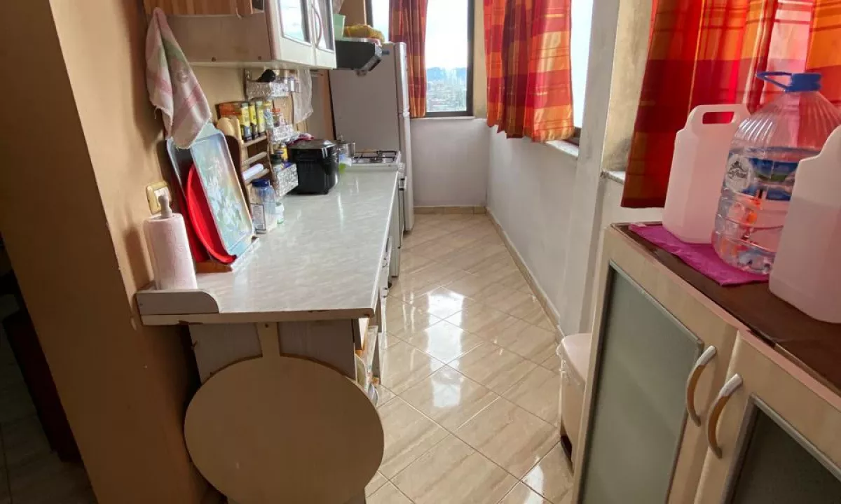Shtepi ne shitje Apartament ne Tirane, 2+1, Mobilimi E mobiluar, Pagesa 150,000  Euro.