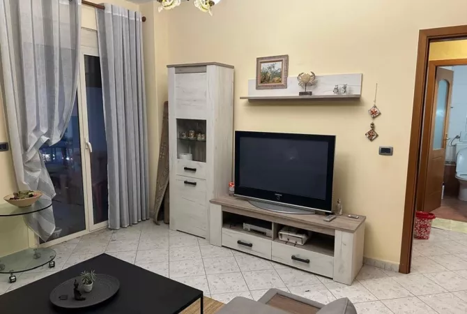 Shtepi ne shitje Apartament ne Durres, 1+1, Mobilimi E mobiluar, Pagesa 90,000  Euro.