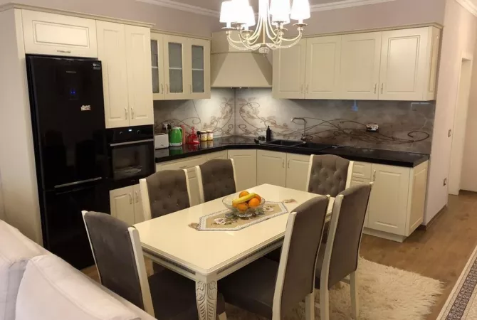 Shtepi ne shitje Apartament ne Tirane, 2+1, Mobilimi E mobiluar, Pagesa 158,000  Euro.