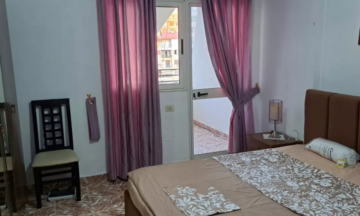 Shtepi me qera Apartament ne Tirane, 2+1, Mobilimi E mobiluar, Pagesa 600  Euro.