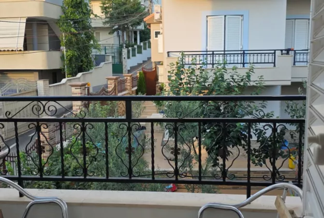 Jepet me qera apartament 2+1 tek Rruga e Elbasanit, Vilat Amerikane