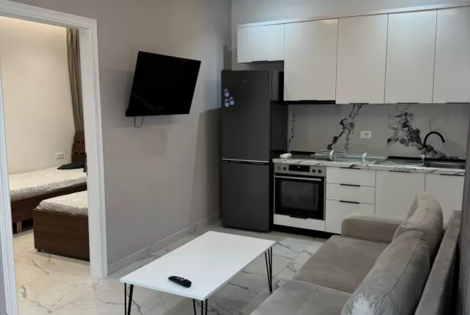 Shtepi me qera Apartament ne Tirane, 1+1, Mobilimi E mobiluar, Pagesa 45,000  Leke.