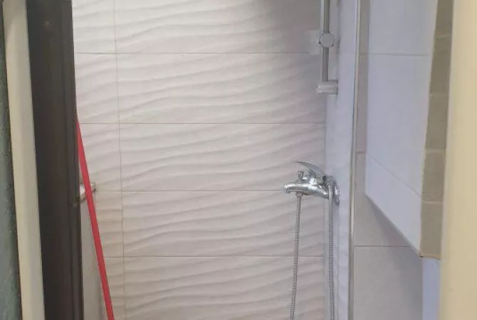 Shtepi me qera Apartament ne Tirane, 1+1, Mobilimi E mobiluar, Pagesa 450  Euro.