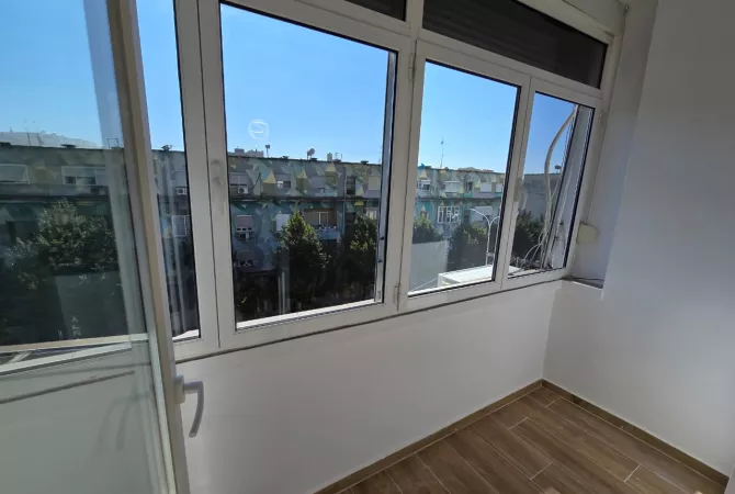 Shtepi ne shitje Apartament ne Tirane, 2+1, Mobilimi Bosh, pa mobiluar, Pagesa 145,000  Euro.