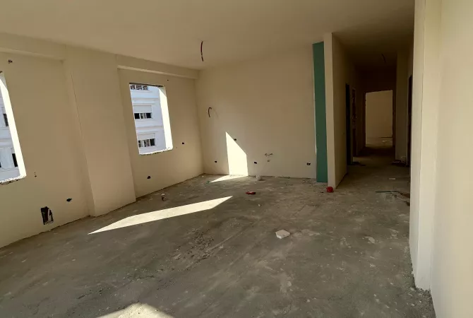 Shitet super apartament 2+1 ne Kamez (White Power SHPK)