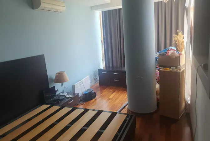 Shtepi ne shitje Apartament ne Tirane, 2+1, Mobilimi Bosh, pa mobiluar, Pagesa 176,688  Euro.