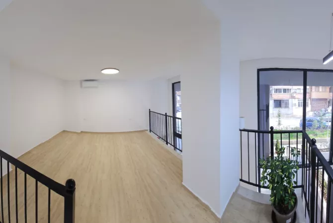 Business Property for Rent 3+1 in Tirana - 1,000 Euro