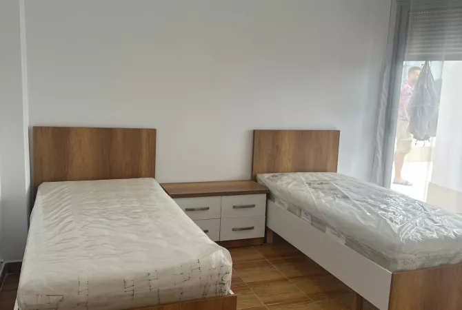 Shtepi me qera Apartament ne Tirane, 3+1, Mobilimi E mobiluar, Pagesa 70,000  Leke.