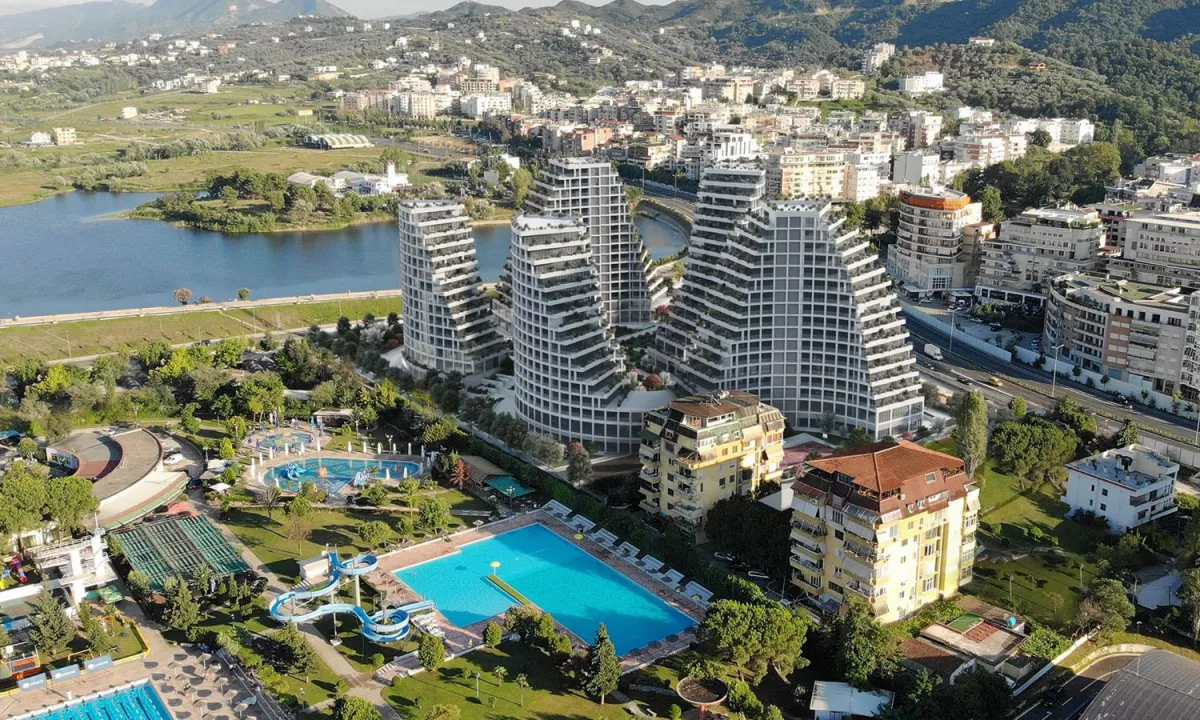 Appartamento in vendita a Tirana 3+1, Vuoto