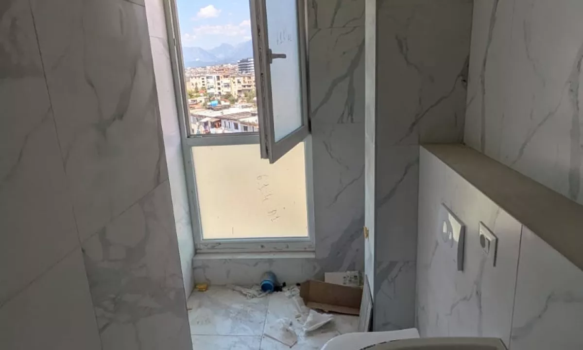 Shtepi ne shitje Apartament ne Tirane, 2+1, Mobilimi Bosh, pa mobiluar, Pagesa 200,000  Euro.