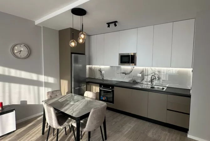 Shtepi me qera Apartament ne Tirane, 2+1, Mobilimi E mobiluar, Pagesa 1,400  Euro.