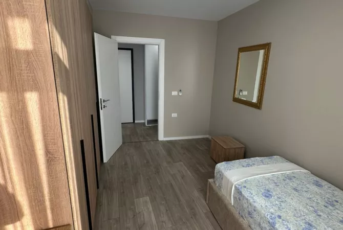 Shtepi me qera Apartament ne Tirane, 2+1, Mobilimi E mobiluar, Pagesa 1,400  Euro.