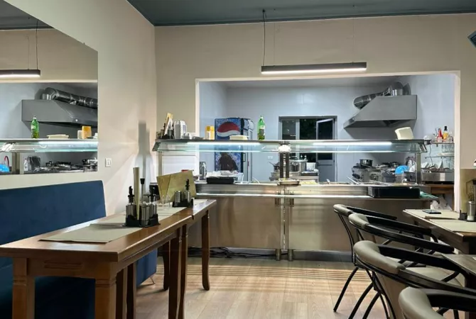 Jepet restorant me qera tek 21 Dhjetori/1500 euro