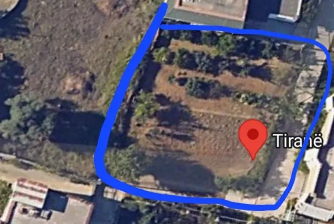 Truall ose Toke ne Tirane - 150,000 Euro