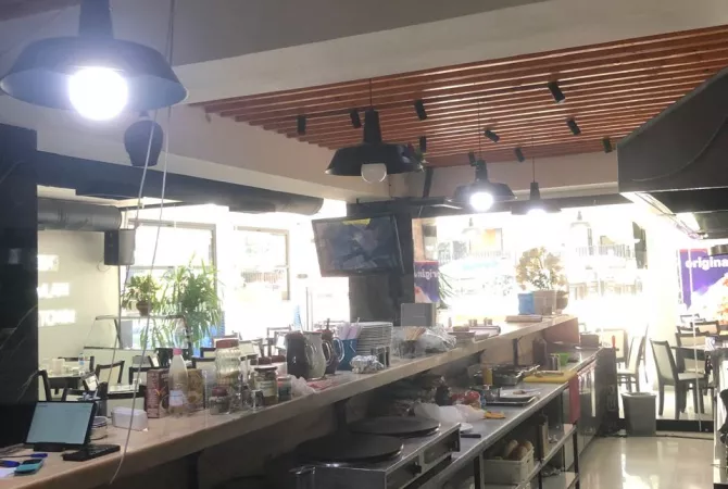 Shitet Biznes Bar-Restorant Rruga e Elbasanit, Tirane/86,000 euro