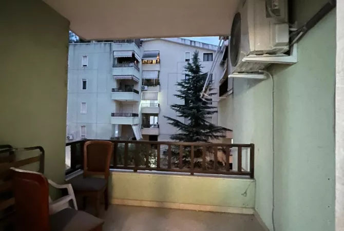 Shtepi me qera Apartament ne Tirane, 1+1, Mobilimi E mobiluar, Pagesa 650  Euro.