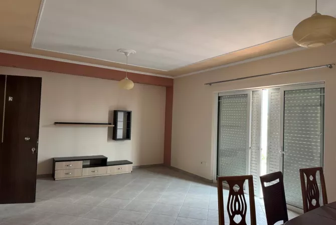 Shtepi me qera Apartament ne Tirane, 2+1, Mobilimi E mobiluar, Pagesa 35,000  Leke.