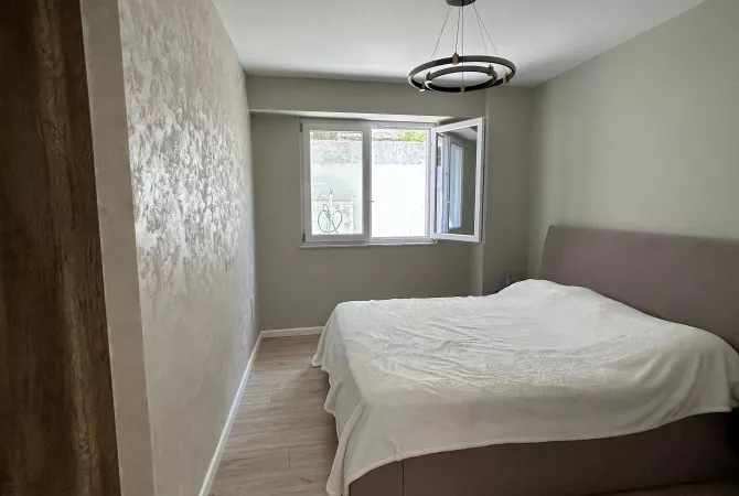 Appartamento in vendita a Tirana 2+1, Arredato