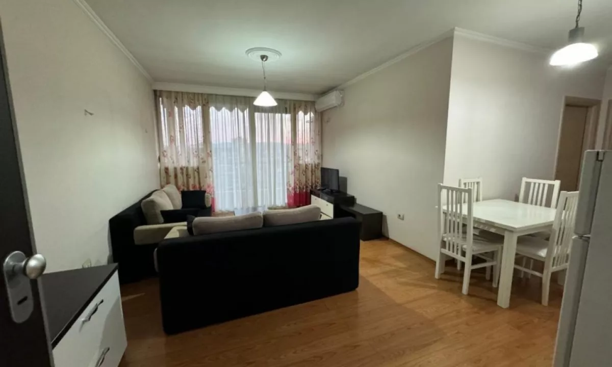 Shtepi me qera Apartament ne Tirane, 1+1, Mobilimi E mobiluar, Pagesa 560  Euro.
