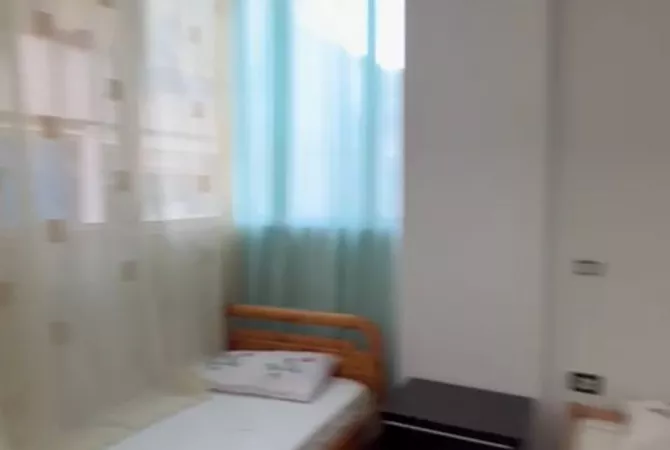 Shtepi me qera Apartament ne Tirane, 3+1, Mobilimi E mobiluar, Pagesa 650  Euro.
