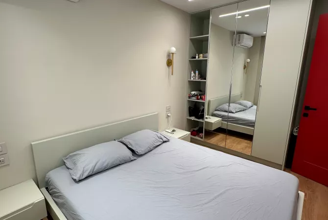 Jepet me qera super apartament 2+1 tek Komuna e Parisit/700 euro