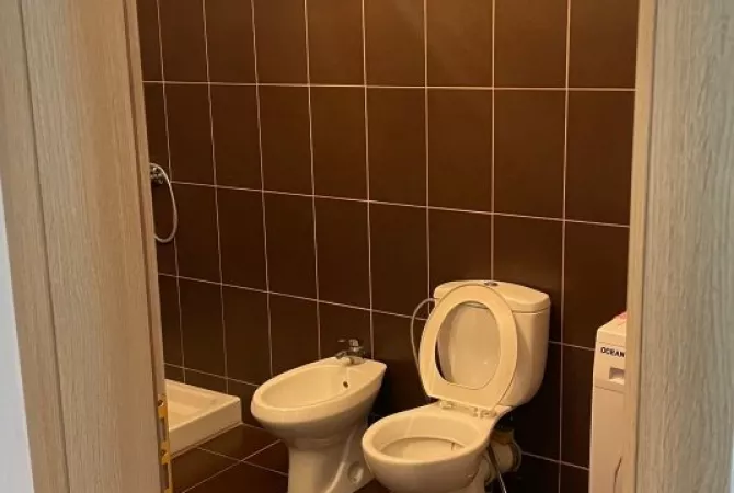 Shtepi me qera Apartament ne Tirane, 2+1, Mobilimi E mobiluar, Pagesa 500  Euro.