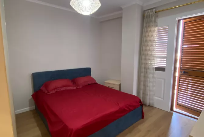 Shtepi ne shitje Apartament ne Tirane, 1+1, Mobilimi E mobiluar, Pagesa 140,000  Euro.