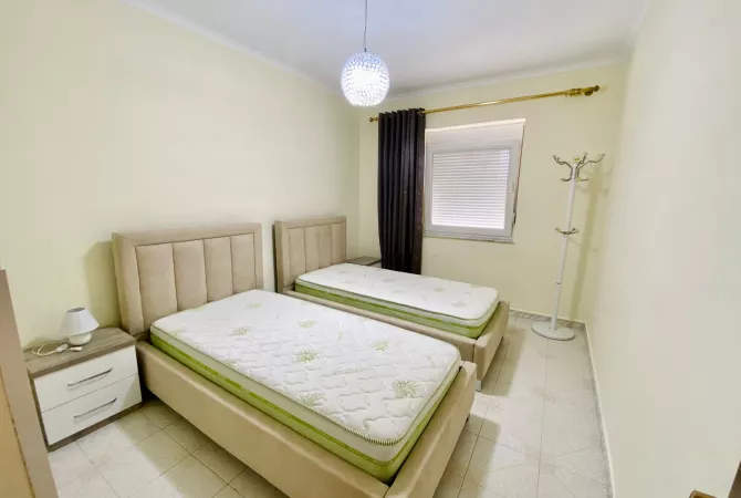 Shtepi me qera Apartament ne Tirane, 2+1, Mobilimi E mobiluar, Pagesa 700  Euro.