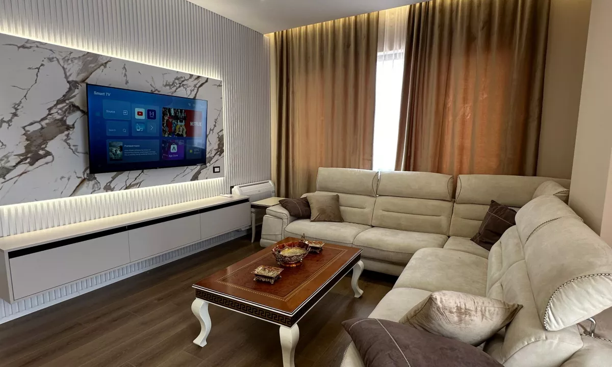 Shtepi me qera Apartament ne Tirane, 2+1, Mobilimi E mobiluar, Pagesa 1,000  Euro.