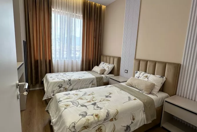 Shtepi me qera Apartament ne Tirane, 2+1, Mobilimi E mobiluar, Pagesa 1,000  Euro.