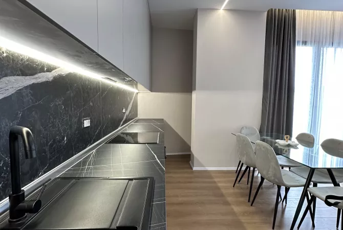 Shtepi me qera Apartament ne Tirane, 2+1, Mobilimi E mobiluar, Pagesa 1,000  Euro.