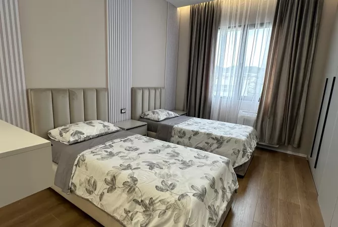 Shtepi me qera Apartament ne Tirane, 2+1, Mobilimi E mobiluar, Pagesa 1,000  Euro.
