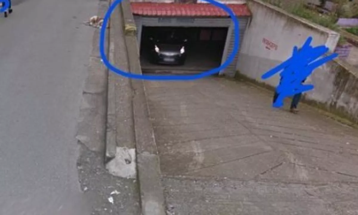 Shitet garazh te pallati i Globe perballe Delijorgjit./59,000 Euro