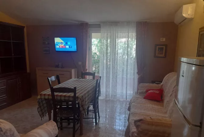 Shtepi me qera Apartament ne Tirane, 2+1, Mobilimi E mobiluar, Pagesa 600  Euro.