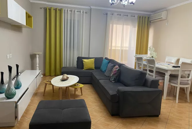 Jepet me qera apartament 2+1+2 Bulevardi Bajram Curri /70,000 leke 