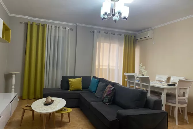 Shtepi me qera Apartament ne Tirane, 2+1, Mobilimi E mobiluar, Pagesa 70,000  Leke.