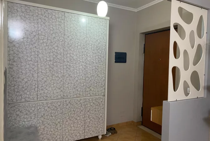 Shtepi me qera Apartament ne Tirane, 2+1, Mobilimi E mobiluar, Pagesa 70,000  Leke.